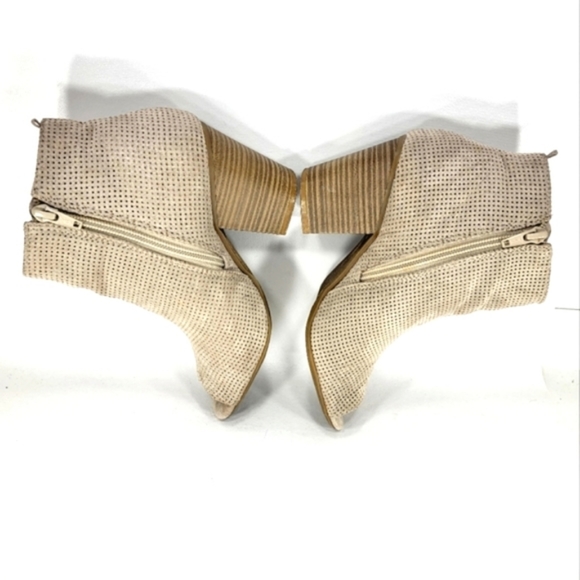 Old Navy Taupe, Perforated, Western Style, Peep Toe Stacked Heel Bootie. WMS 7M - Picture 8 of 12